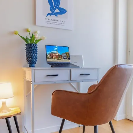 Cindrelle - Near The Historic Center לקו